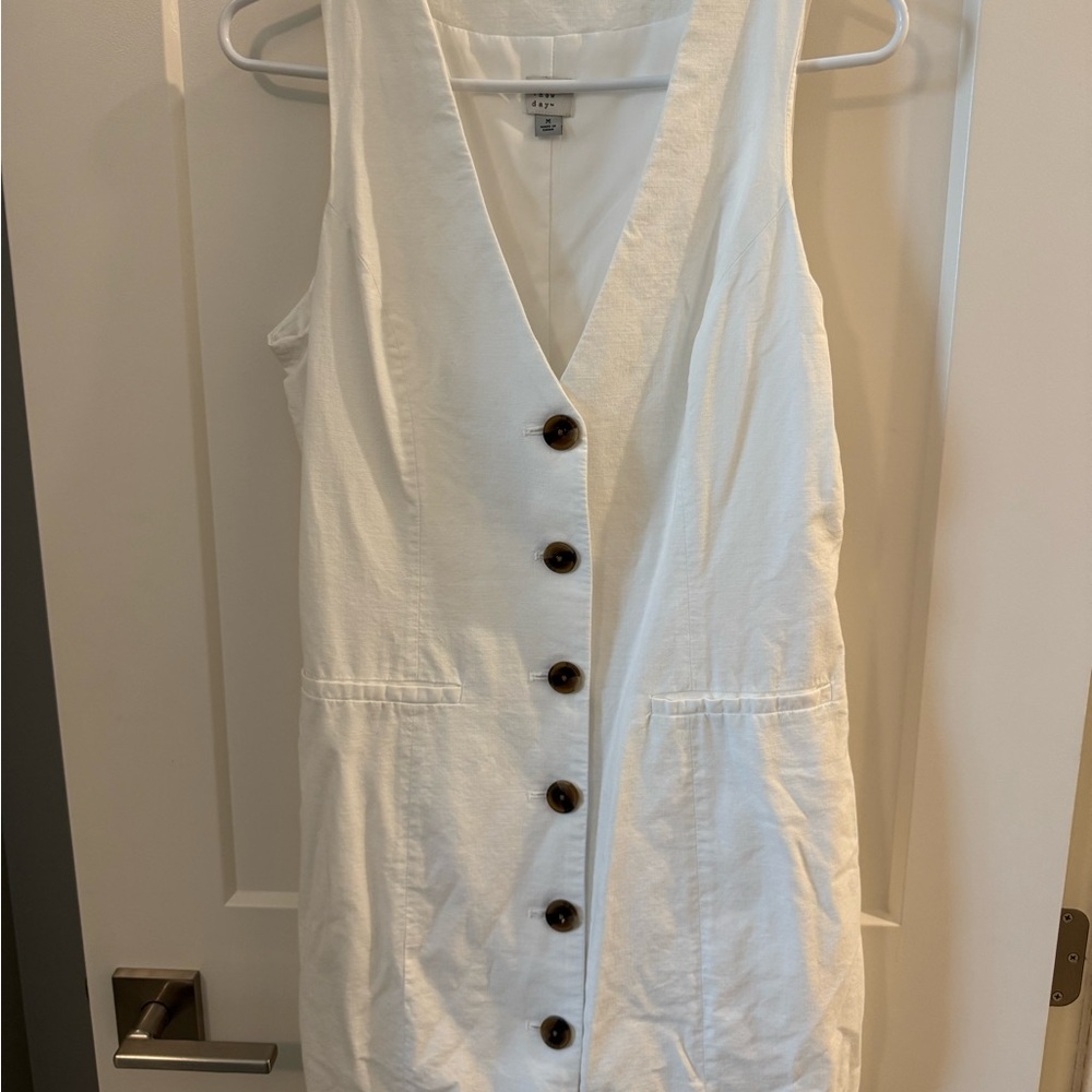 White Button-Down Sleeveless Dress